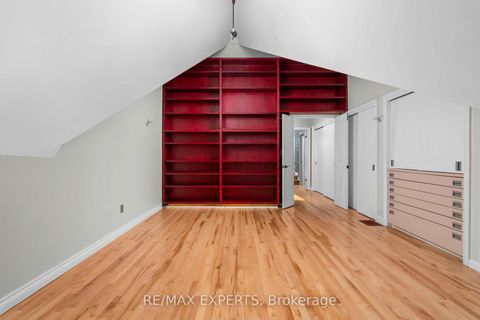 Photo 25 at 382 Bathurst Street, Bellwoods, Toronto