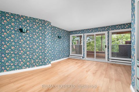 Photo 26 at 382 Bathurst Street, Bellwoods, Toronto