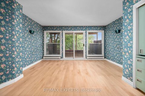 Photo 27 at 382 Bathurst Street, Bellwoods, Toronto