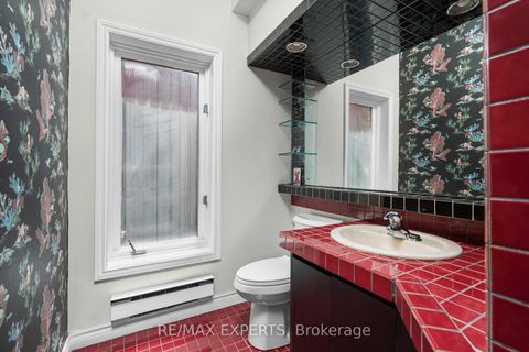 Photo 29 at 382 Bathurst Street, Bellwoods, Toronto