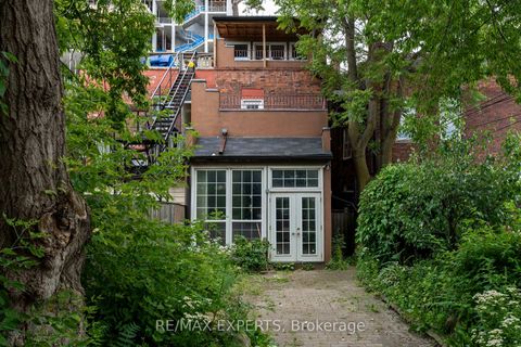 Photo 31 at 382 Bathurst Street, Bellwoods, Toronto