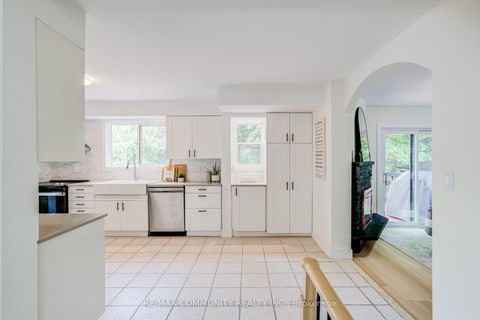 Photo 12 at 90 Euclid Avenue, Highland Creek, Toronto