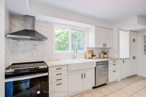 Photo 15 at 90 Euclid Avenue, Highland Creek, Toronto