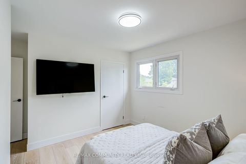 Photo 28 at 90 Euclid Avenue, Highland Creek, Toronto