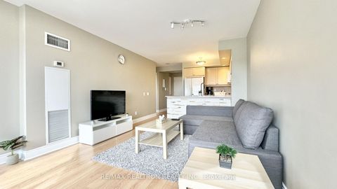 Photo 2 at 1003 - 5 Northtown Way, Willowdale East, Toronto