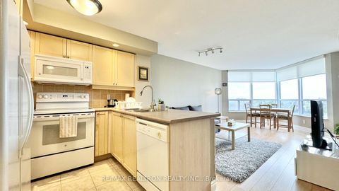 Photo 6 at 1003 - 5 Northtown Way, Willowdale East, Toronto