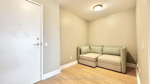 Photo 9 at 1003 - 5 Northtown Way, Willowdale East, Toronto