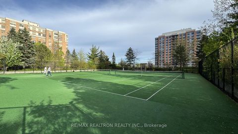 Photo 10 at 1003 - 5 Northtown Way, Willowdale East, Toronto