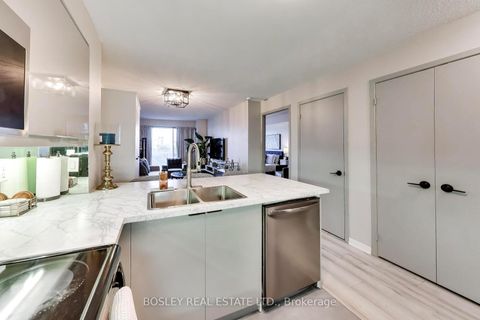 Photo 4 at 713 - 1050 The Queensway, City Centre West, Toronto