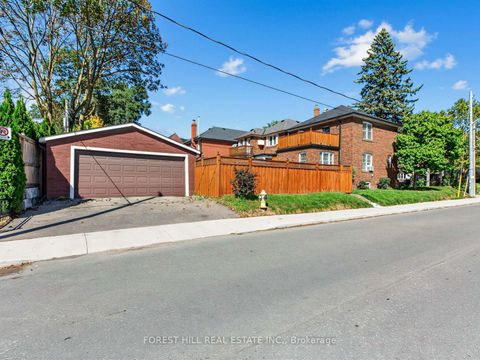 Photo 1 at 28 Castle Knock Road, Lawrence Park South, Toronto
