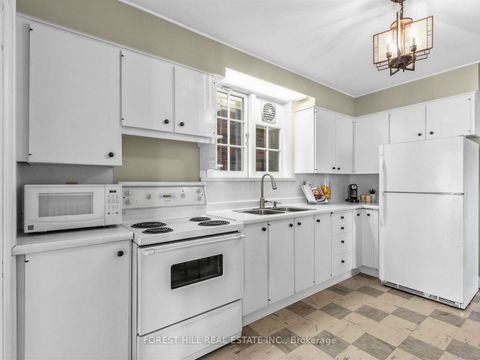 Photo 7 at 28 Castle Knock Road, Lawrence Park South, Toronto