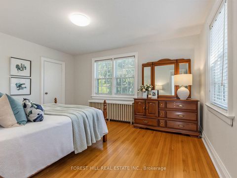 Photo 12 at 28 Castle Knock Road, Lawrence Park South, Toronto