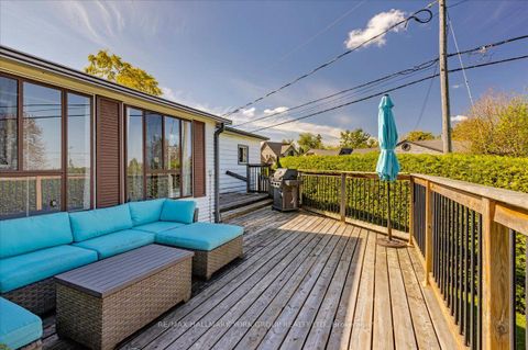 Photo 10 at 525 Lake Drive E, Historic Lakeshore Communities, Georgina