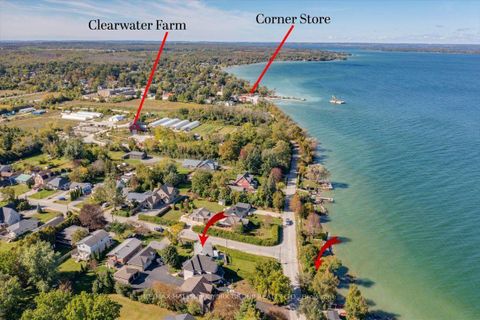 Photo 42 at 525 Lake Drive E, Historic Lakeshore Communities, Georgina