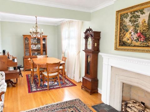 Photo 7 at 33 Lewiston Road, Dorset Park, Toronto