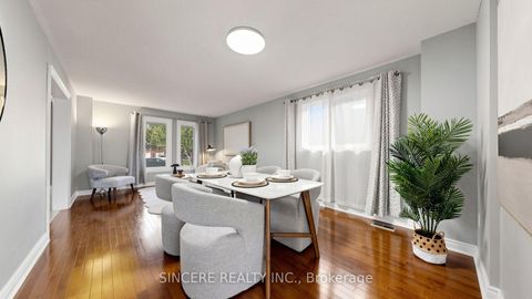 Photo 7 at 25 Ridgefield Crescent, Maple, Vaughan