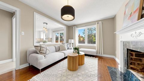 Photo 11 at 25 Ridgefield Crescent, Maple, Vaughan