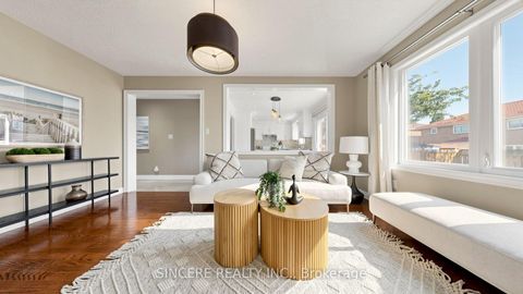 Photo 12 at 25 Ridgefield Crescent, Maple, Vaughan