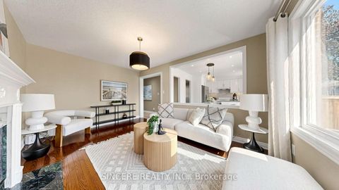 Photo 13 at 25 Ridgefield Crescent, Maple, Vaughan