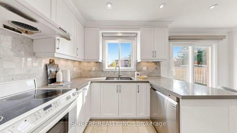 Photo 16 at 25 Ridgefield Crescent, Maple, Vaughan