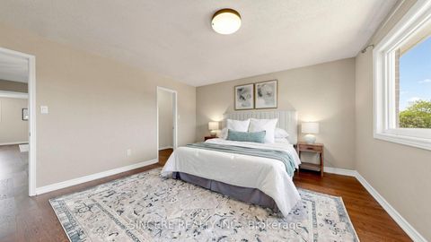 Photo 37 at 25 Ridgefield Crescent, Maple, Vaughan