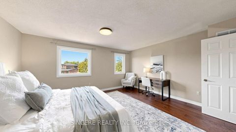 Photo 39 at 25 Ridgefield Crescent, Maple, Vaughan