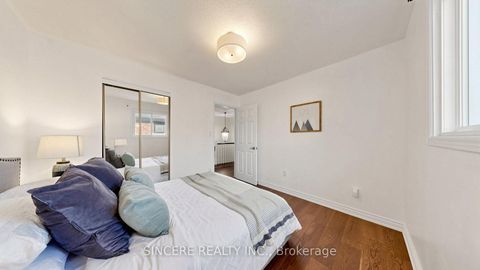 Photo 43 at 25 Ridgefield Crescent, Maple, Vaughan