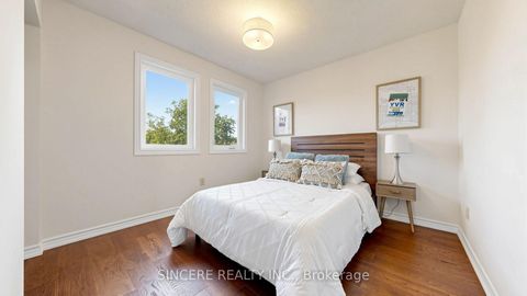 Photo 44 at 25 Ridgefield Crescent, Maple, Vaughan