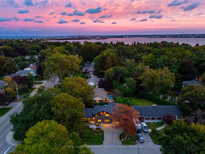 Photo 1 at 600 Deborah Crescent, LaSalle, Burlington