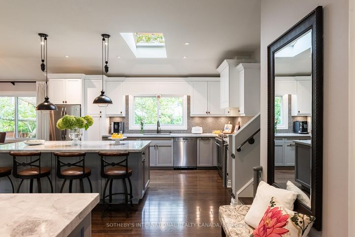 Photo 7 at 600 Deborah Crescent, LaSalle, Burlington