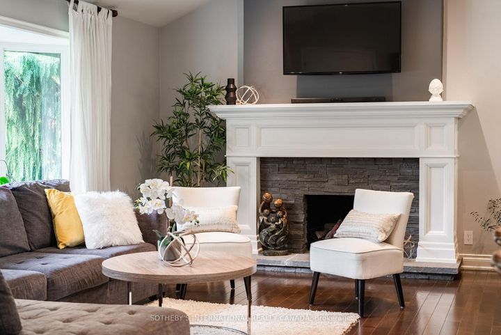 Photo 9 at 600 Deborah Crescent, LaSalle, Burlington
