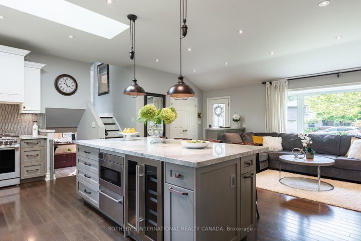 Photo 13 at 600 Deborah Crescent, LaSalle, Burlington