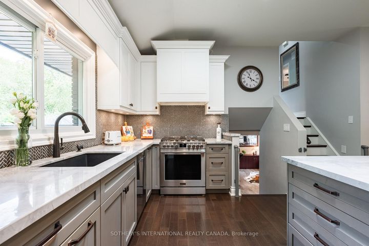 Photo 14 at 600 Deborah Crescent, LaSalle, Burlington