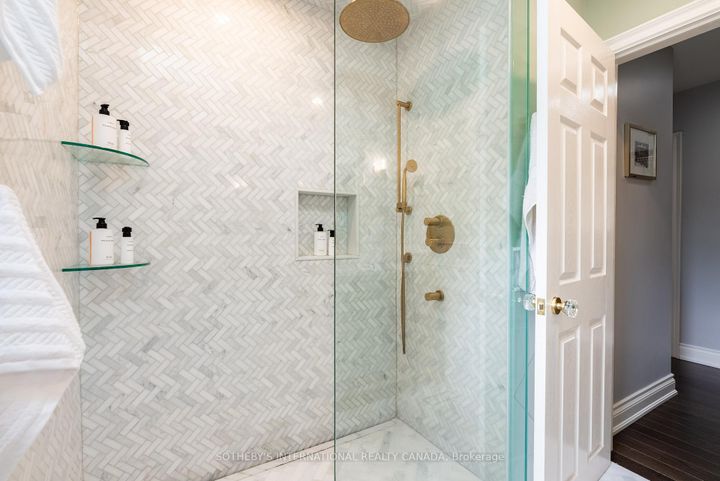 Photo 16 at 600 Deborah Crescent, LaSalle, Burlington