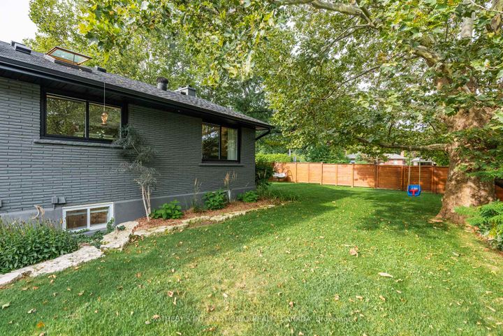 Photo 31 at 600 Deborah Crescent, LaSalle, Burlington