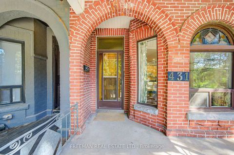 Photo 4 at 431 Manning Avenue, Little Italy, Toronto