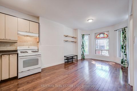 Photo 6 at 431 Manning Avenue, Little Italy, Toronto