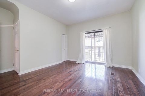 Photo 13 at 431 Manning Avenue, Little Italy, Toronto