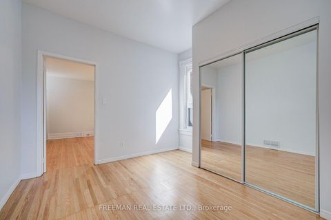 Photo 21 at 431 Manning Avenue, Little Italy, Toronto