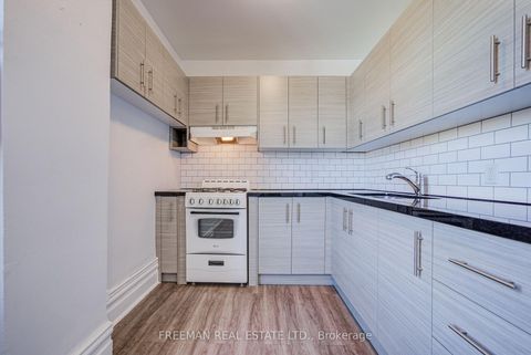 Photo 24 at 431 Manning Avenue, Little Italy, Toronto