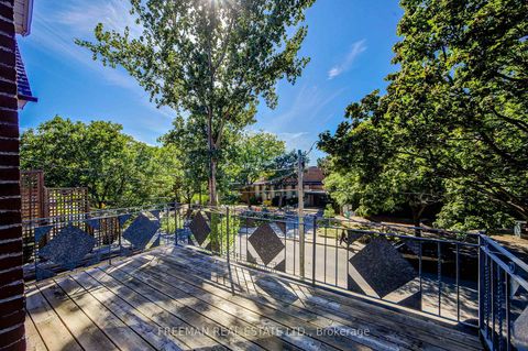 Photo 26 at 431 Manning Avenue, Little Italy, Toronto