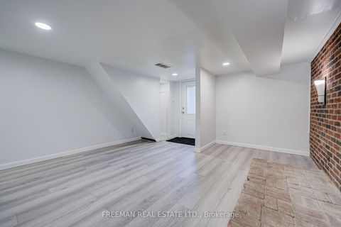 Photo 32 at 431 Manning Avenue, Little Italy, Toronto