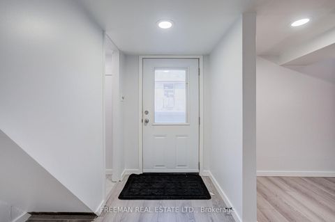 Photo 34 at 431 Manning Avenue, Little Italy, Toronto
