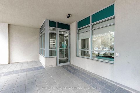 Photo 4 at 208 - 19 Avondale Avenue, Willowdale East, Toronto