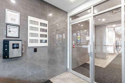 Photo 5 at 208 - 19 Avondale Avenue, Willowdale East, Toronto