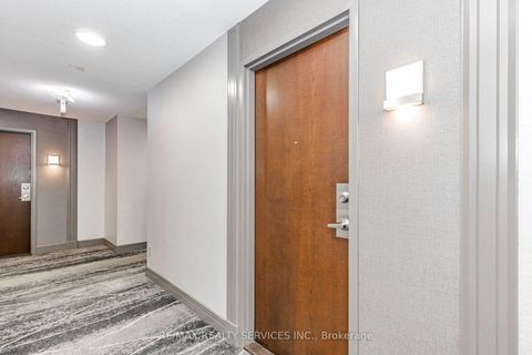 Photo 10 at 208 - 19 Avondale Avenue, Willowdale East, Toronto
