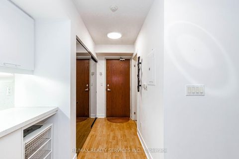 Photo 13 at 208 - 19 Avondale Avenue, Willowdale East, Toronto