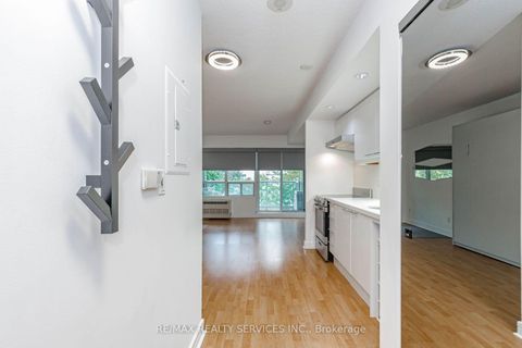 Photo 14 at 208 - 19 Avondale Avenue, Willowdale East, Toronto