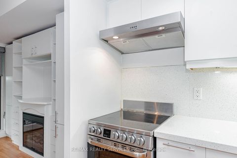 Photo 18 at 208 - 19 Avondale Avenue, Willowdale East, Toronto