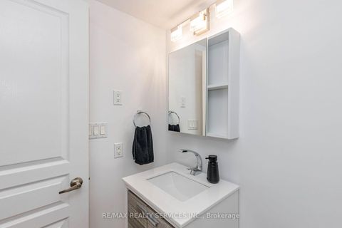 Photo 32 at 208 - 19 Avondale Avenue, Willowdale East, Toronto